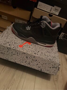 Jordan retro 4